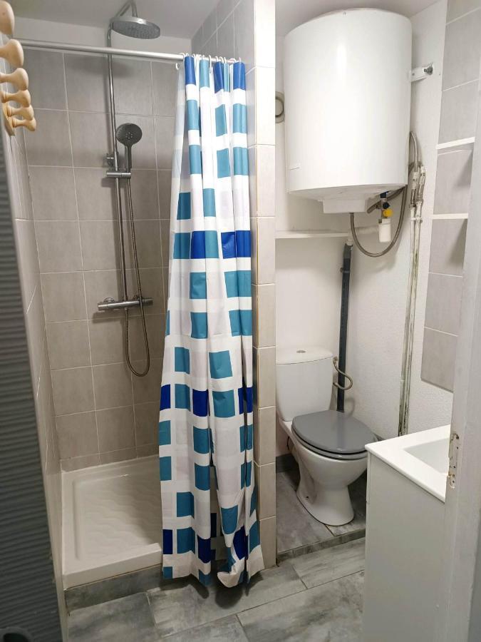 Agreable Logement Sur La Marina Apartment เลอบาร์กาแรส ภายนอก รูปภาพ